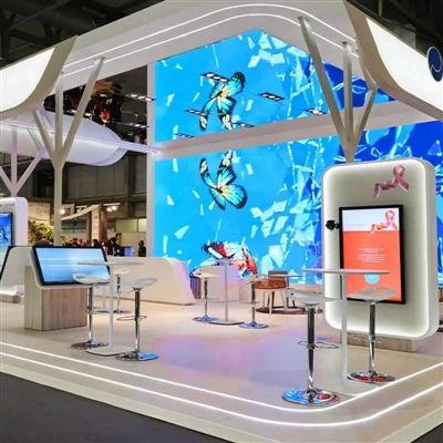 LCD vs LED Digital Signage